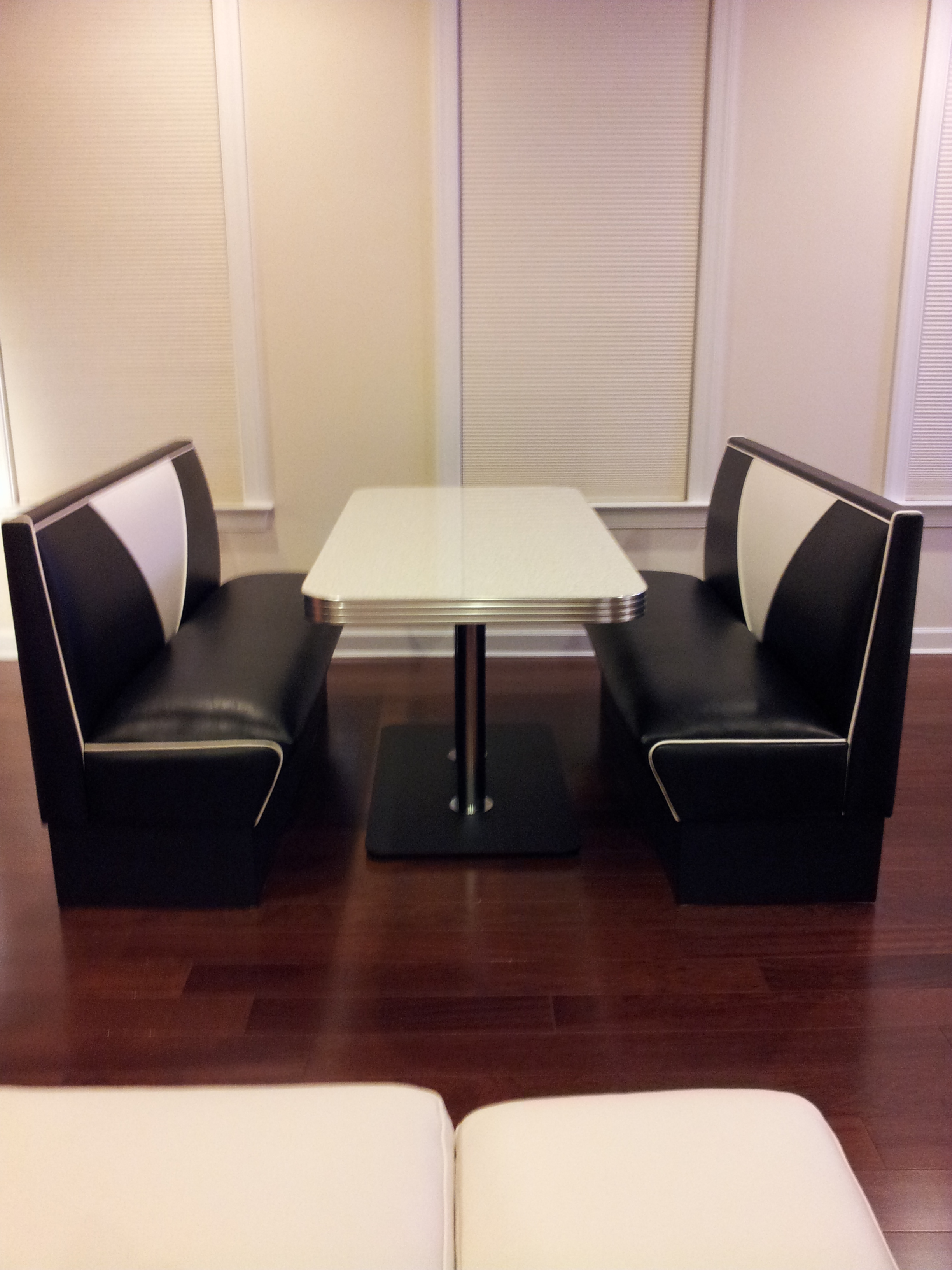 steves_diner_booths » Bars & Booths